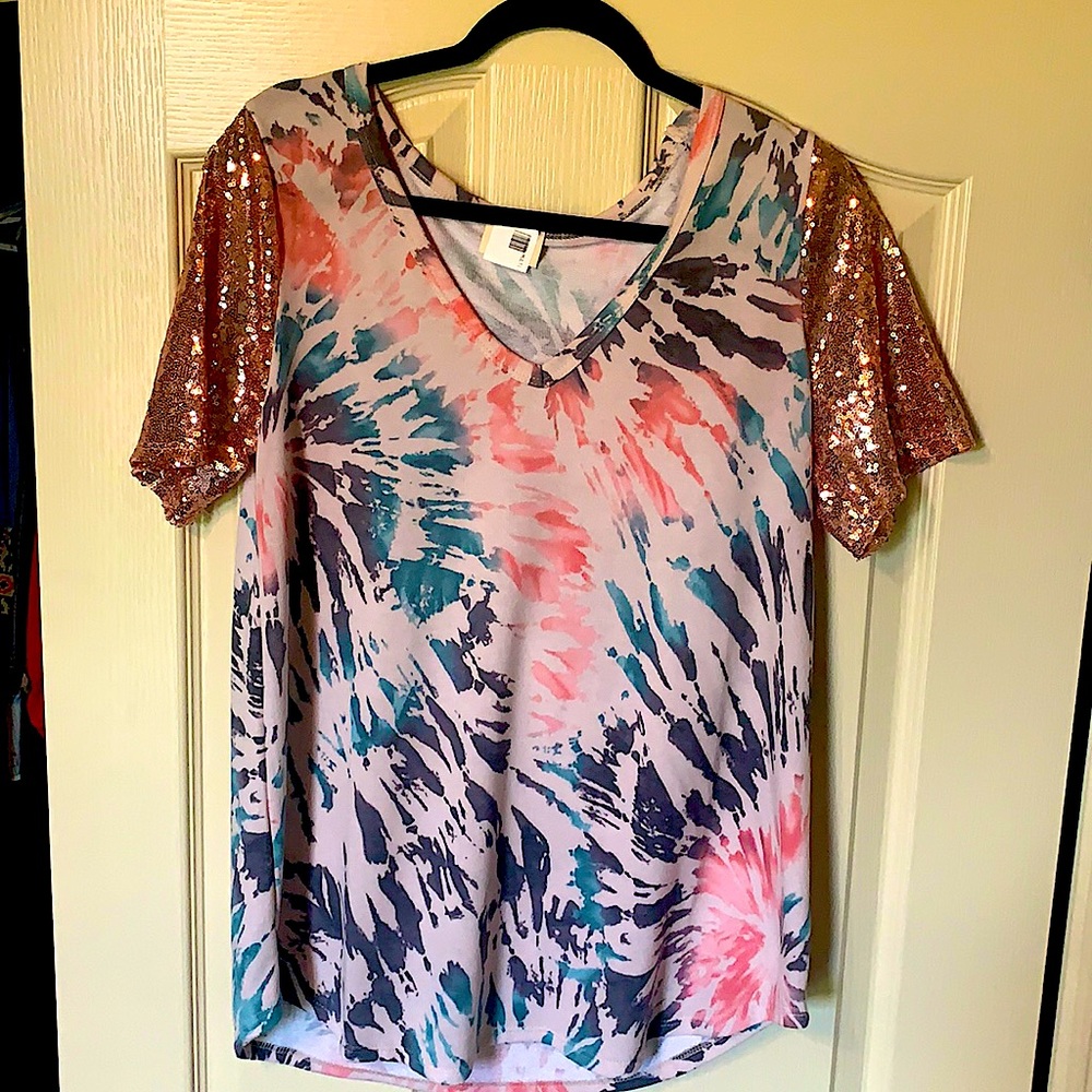 Multi print top with sequin short sleeves